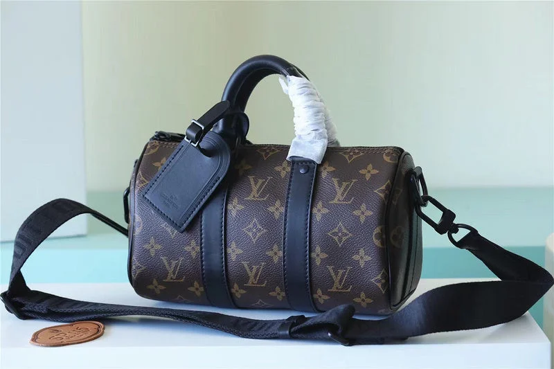 Louis Vuitton tote bags with a printed LV logo on the front for brand visibilityFranco Shops - Louis Vuittons  - 11252