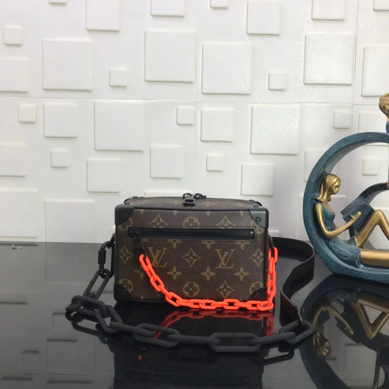 Ladies Louis Vuitton shoulder bags with a magnetic - closure flap for easeBoldCollect - LOUIS VUITTON BAGS - 834