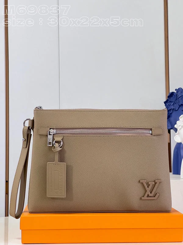 Louis Vuitton Twist bags with the iconic LV - turnlock closureBoldCollect - LOUIS VUITTON BAGS - 452