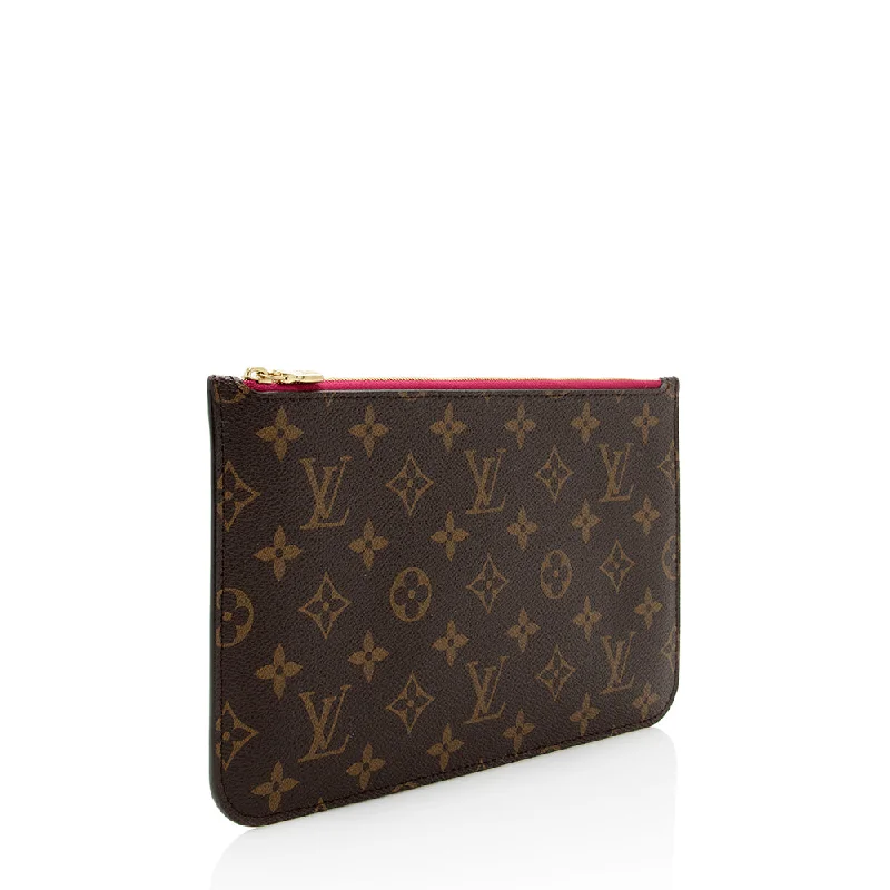 Ladies Louis Vuitton handbags with a detachable coin purse insideLouis Vuitton Monogram Canvas Neverfull MM Pochette (18092)