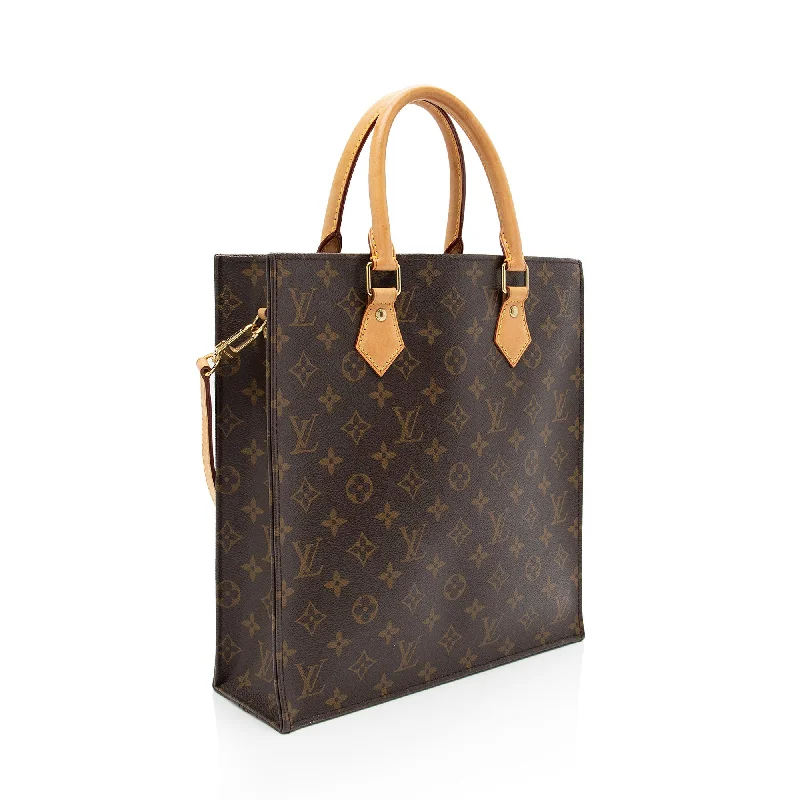 Louis Vuitton bags with a magnetic snap closure for easy accessLouis Vuitton Monogram Canvas Sac Plat PM Tote (EF0Nmw)