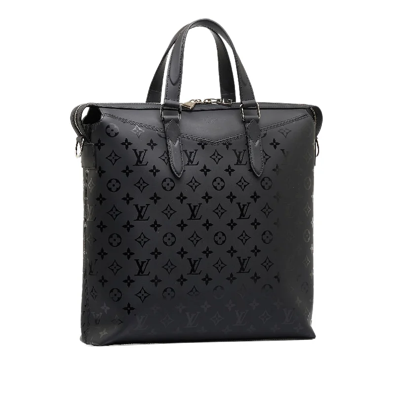 Louis Vuitton bags with a zippered interior pocket for better organizationLouis Vuitton Monogram Illusion Explorer Tote (SHG-yK2cw7)