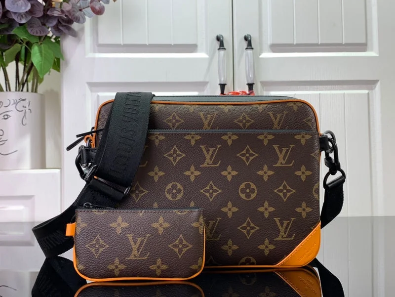 Ladies Louis Vuitton Capucines bags with a detachable shoulder strapBoldCollect - LOUIS VUITTON BAGS - 833