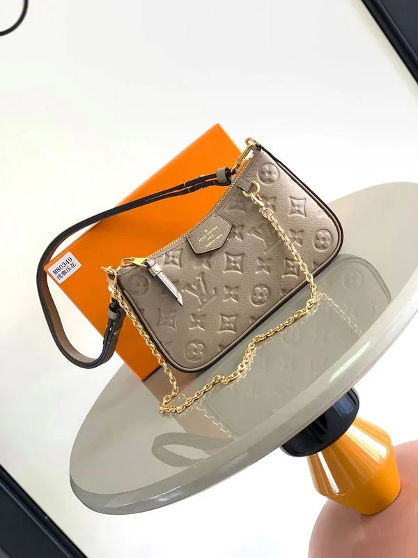 Ladies Louis Vuitton Capucines bags with a detachable shoulder strapBoldCollect - LOUIS VUITTON Bags - 771