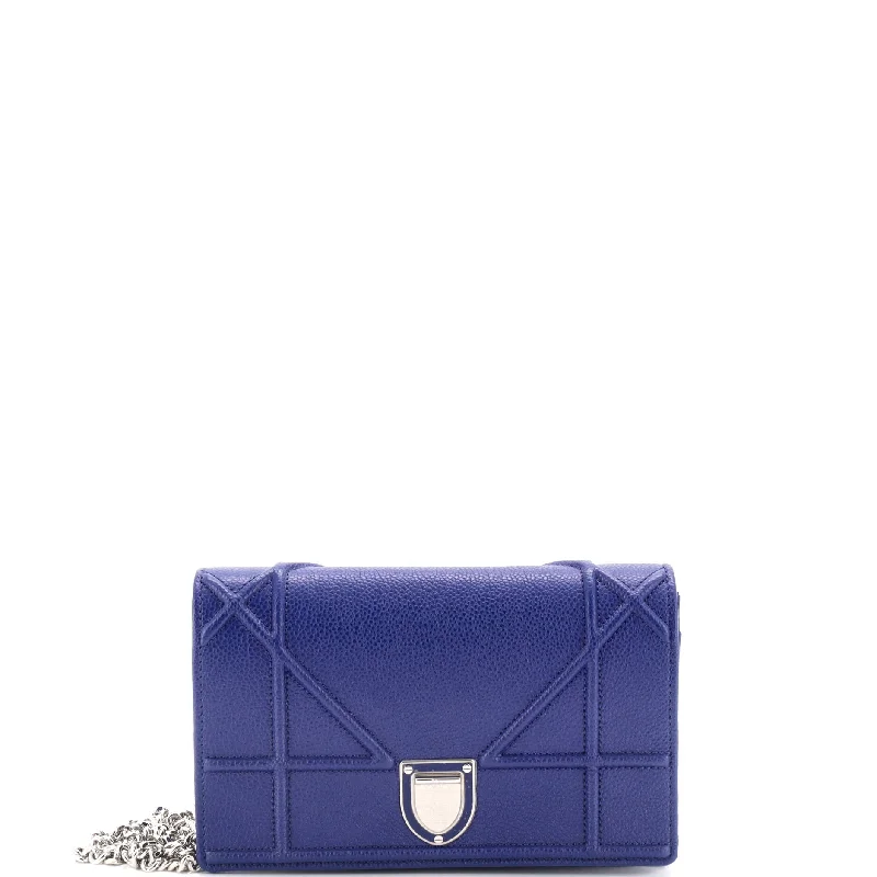 Stylish Christian Dior shoulder bags with a tassel - adorned zipperDiorama Wallet on Chain Leather