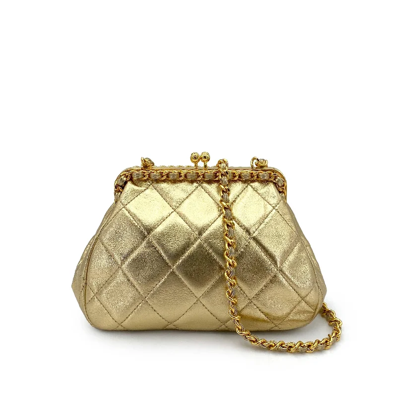 Chanel Lightweight Handbag for Daily ErrandsCHANEL VINTAGE MATELASSE CHAIN SHOULDER BAG GOLD LAMB SKIN 90249472