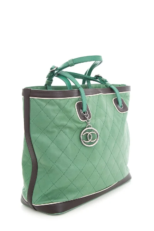 Chanel bags perfect for everyday elegChanel Green Quilted Country Club Leather Lambskin Tote