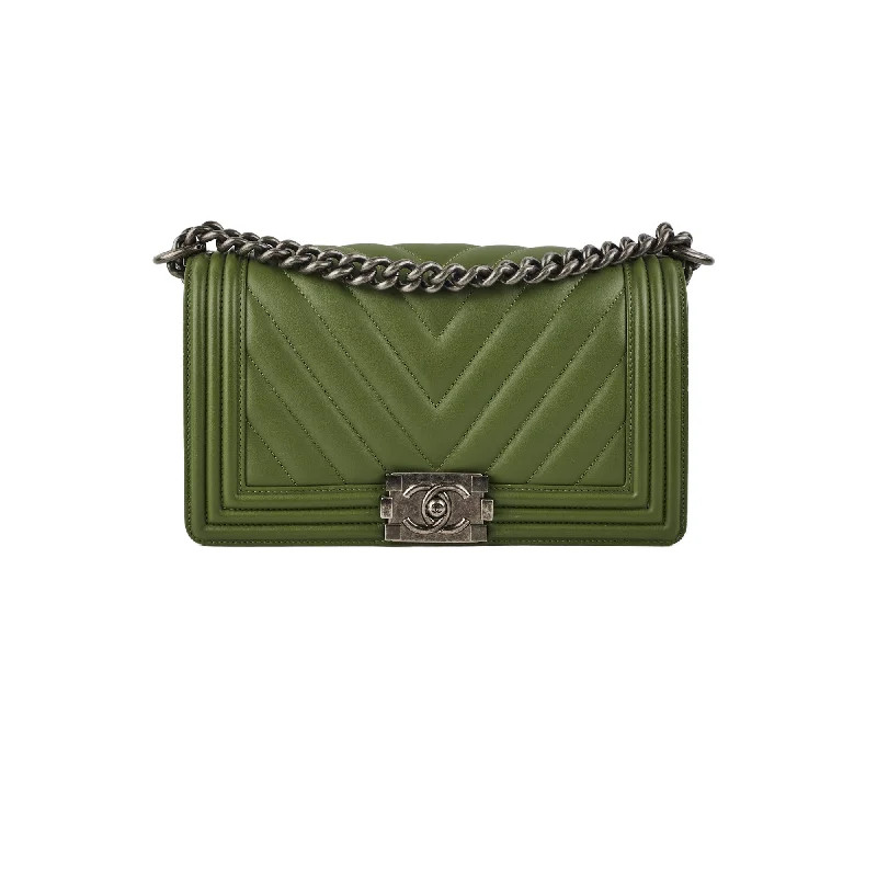 Chanel Classic Flap Bag for Evening PartyChanel Old Medium Boy Lambskin Oilve Green