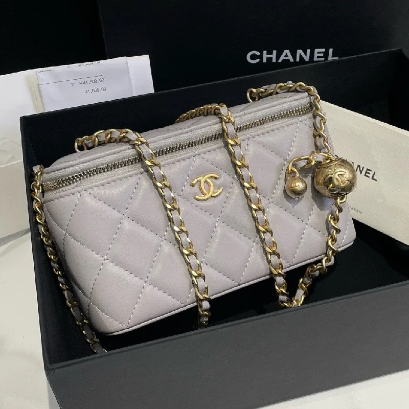 Chanel classicChanel 22B White Leather Vanity Case With Adjustable Chain Medium