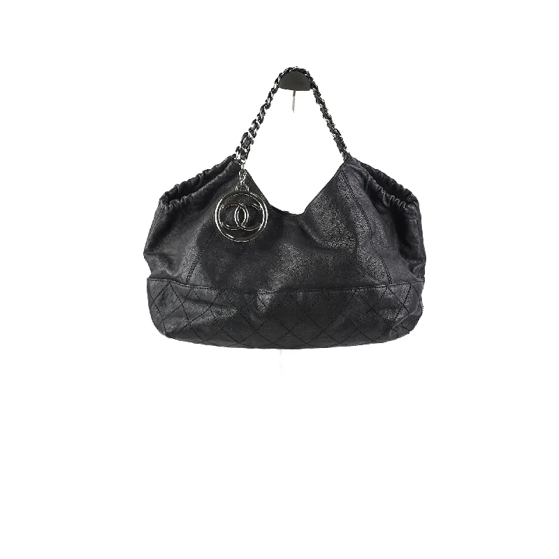 Chanel Designer Handbag with Unique DesignChanel Black Shoulder Tote