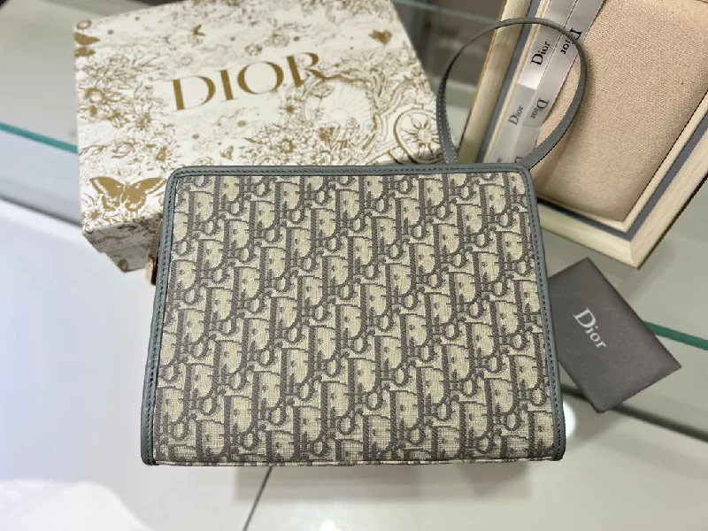 Trendsetting Christian Dior crossbody bags with a colorful strapChristian Dior - Luxury Bags  103